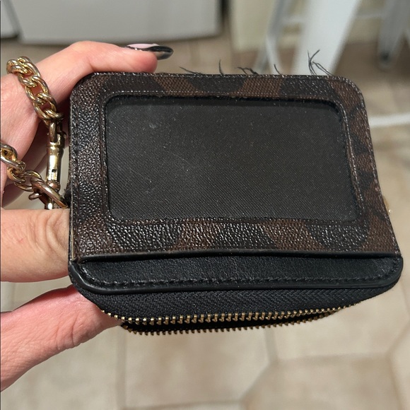 Four wallets authentic. - Picture 12 of 13